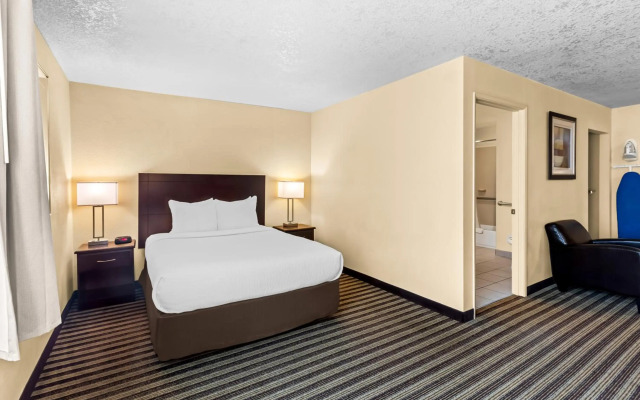 Quality Inn & Suites Vancouver - Hazel Dell