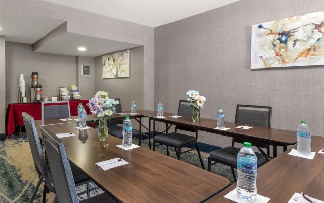 Best Western Plus Raleigh Crabtree Valley Hotel