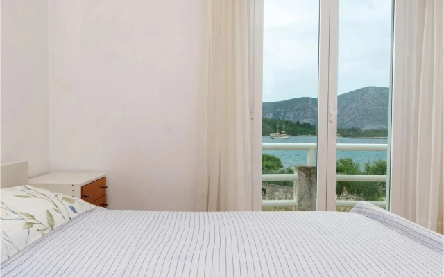 Two-Bedroom Apartment in Racisce