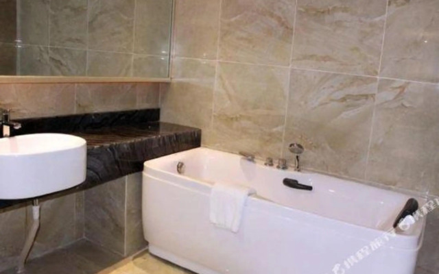 Pinwei International Holiday Hotel