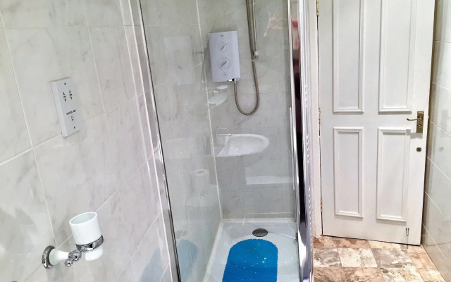 16 Pilrig Guest House