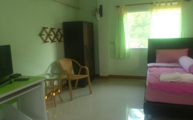 Baan Chaiwong Resort