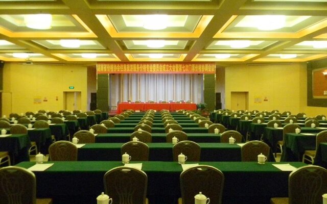Apollo Regalia Hotel & Resort