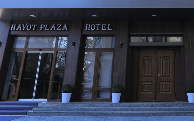 Hayot Plaza Hotel