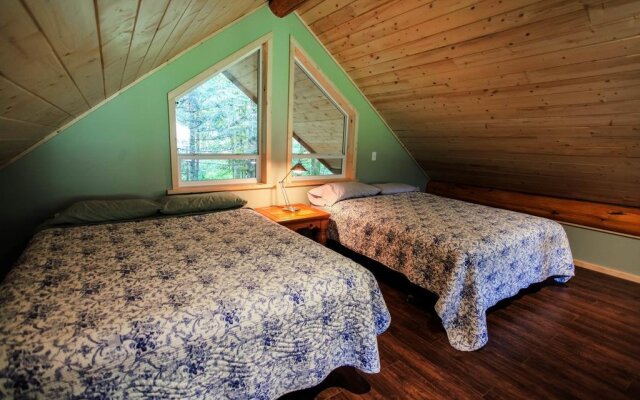 Bella Coola Grizzly Tours Cabins