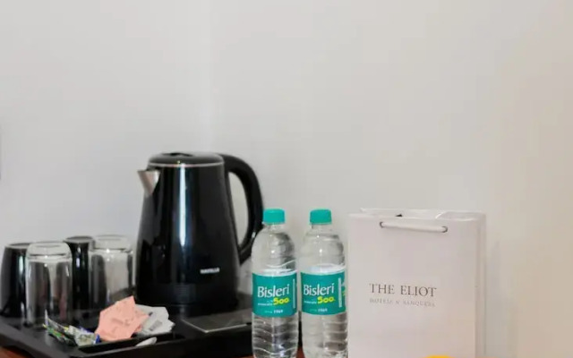 The Eliot Hotel & Banquet