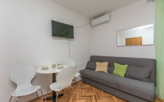 Apartments and Room Nevenka
