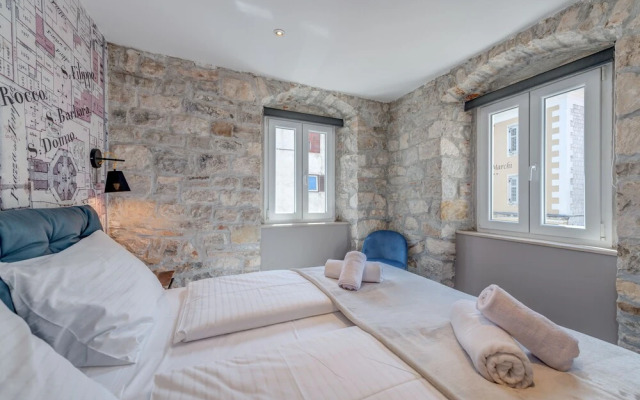 Split Palace Luxury Retreat
