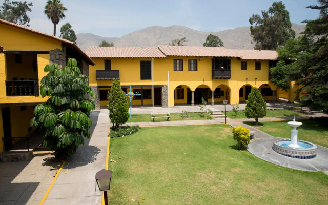 Decameron El Pueblo