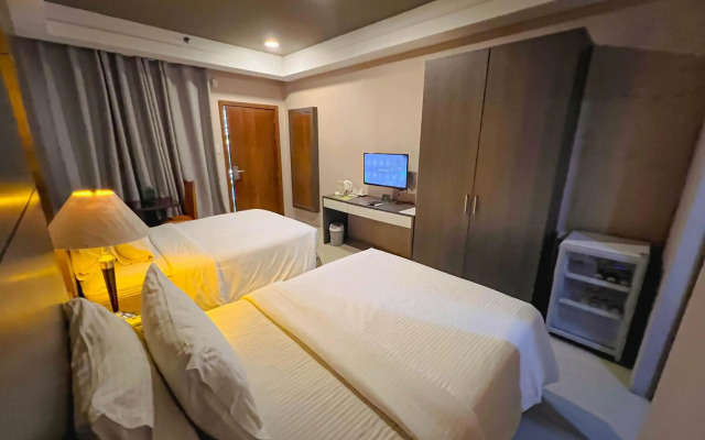 88 Courtyard Hotel