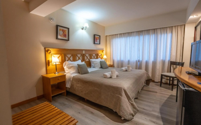Altos Ushuaia Hotel & Resto