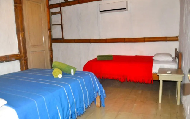 Hostal Viejamar - Hostel