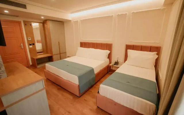 Martiness Hotel