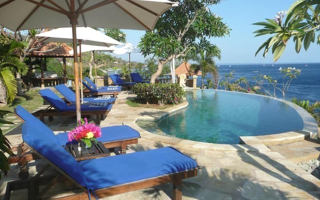 Blue Moon Villas