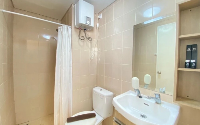 Spacious Corner 2Br Apartment At Parahyangan Residence