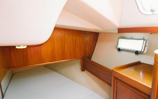 Sheliak boat and breakfast