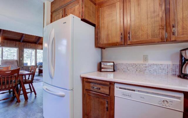 11 Camas-Hot Tub-4BR/2BA