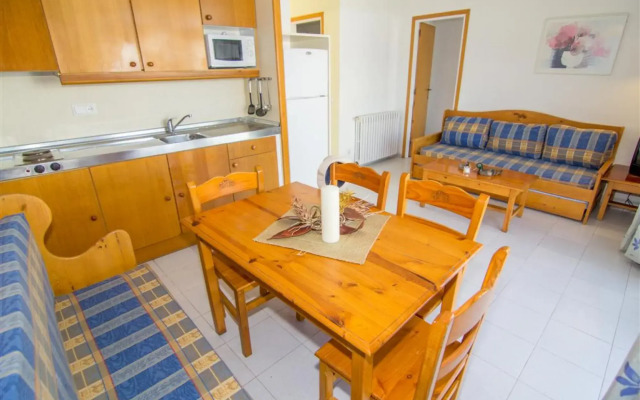 Rescator Resort 122 in Roses