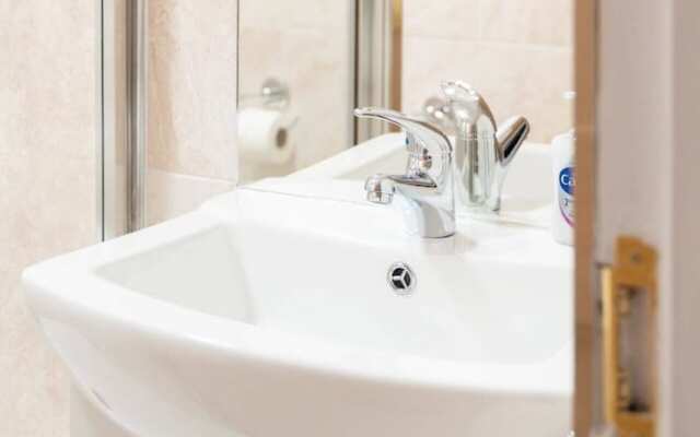 Brilliantly Located 2BD Flat Heart of Edinburgh!