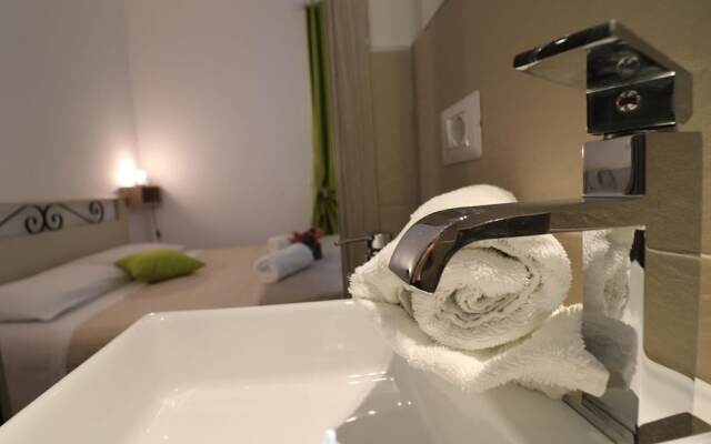 Green King Room With sea View Balcony