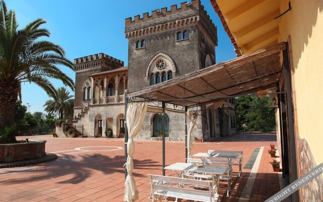 Castello D'Urso Somma B&B