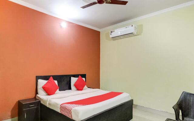 OYO 10877 Hotel R K Residency