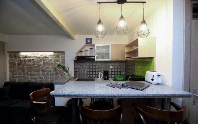 Apartment Secret Life