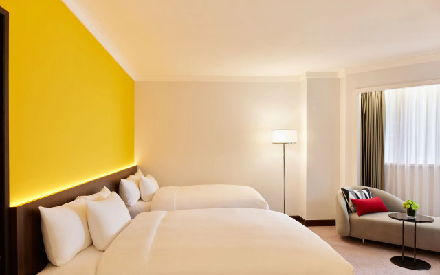 Prince, Marco Polo Hotel