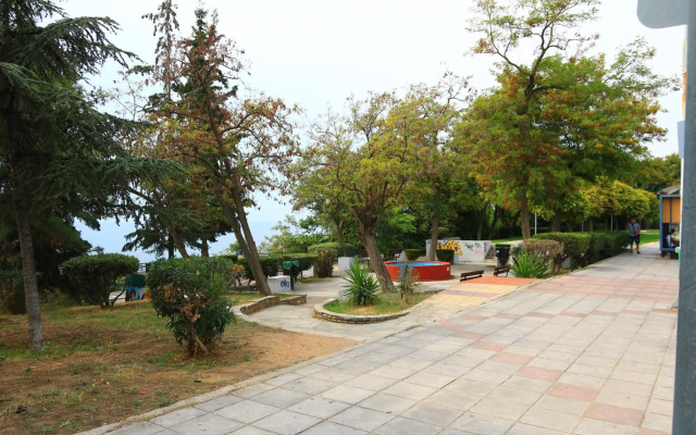 Apartment with marina view