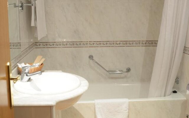 Aparthotel Sercotel Suites Huesca