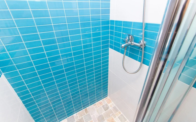 Delightful two bedroom Into Cathedral Square