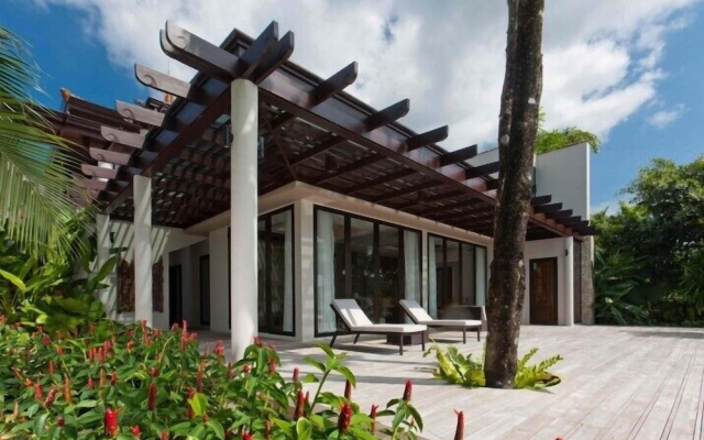 Maya Hotel
