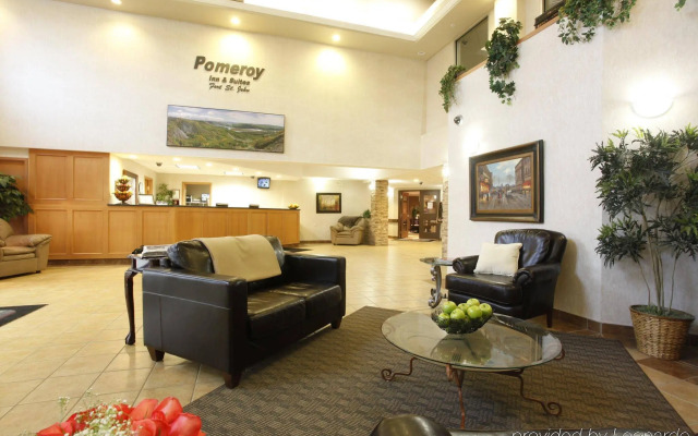 Pomeroy Inn & Suites Fort St. John