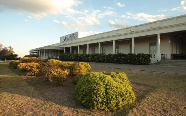 Howard Johnson by Wyndham Sierras Hotel and Casino