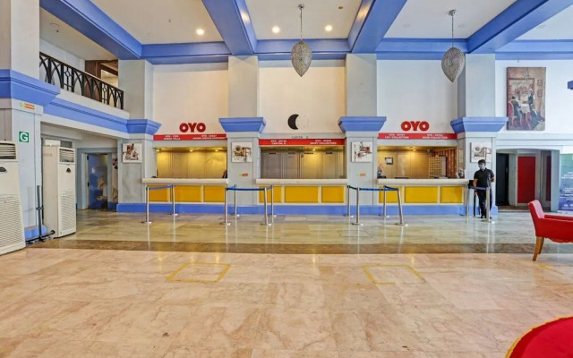 Oyo Townhouse 799 Royal Palms Hotel - Lily Collection