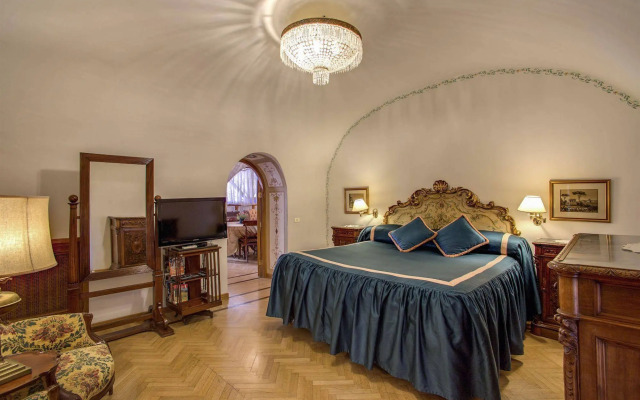 Navona Gallery Suites