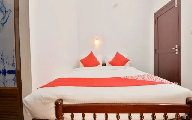 AAR Palmyra Regency by OYO Rooms