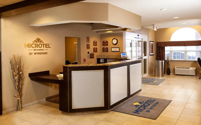Microtel Inn & Suites by Wyndham St Clairsville/Wheeling