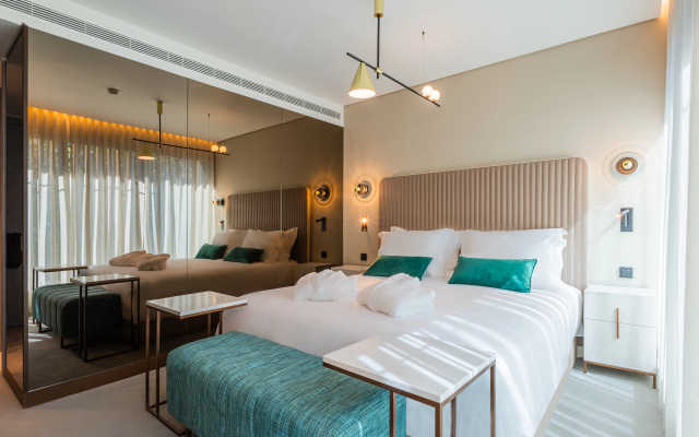 Luster Hotel - Image 7