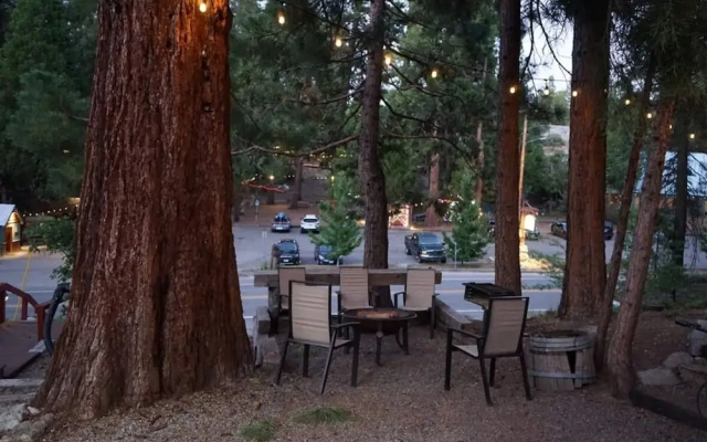 Fox Den Suite in Shaver Lake