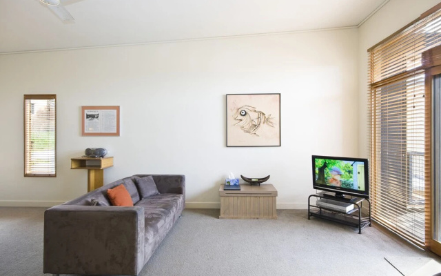 Lornebeach Apartments