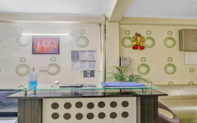 OYO 86348 Hotel crossing republik