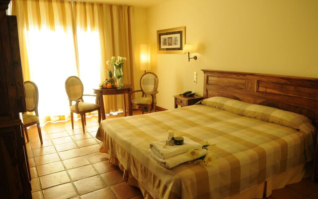 La Figuerola Hotel & Restaurant
