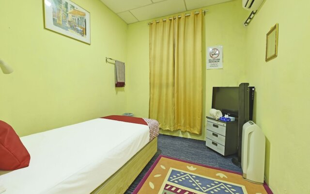 OYO 90535 Wakaf Bharu Inn