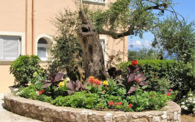 Apostolos & Eleni Family Apartments