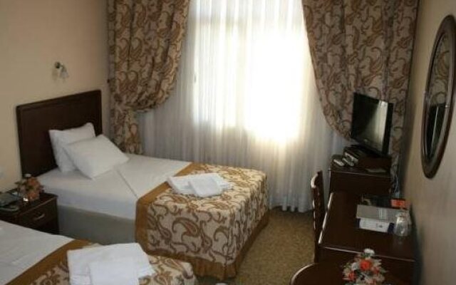 Kristal Hotel