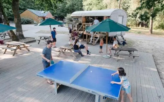 Camping Huttopia Lac De Sille