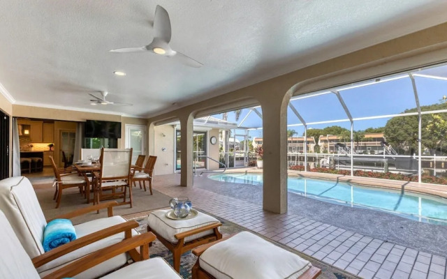 1588 san Marino Court