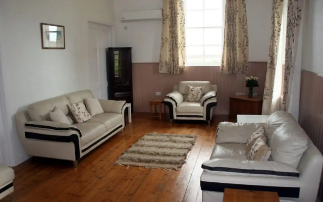 Braehead Manse & The Reid Hall