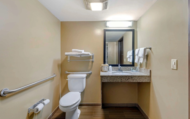 Spark by Hilton Kimball Hotel
